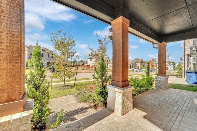 Building Photo - 3520 Helios Ln