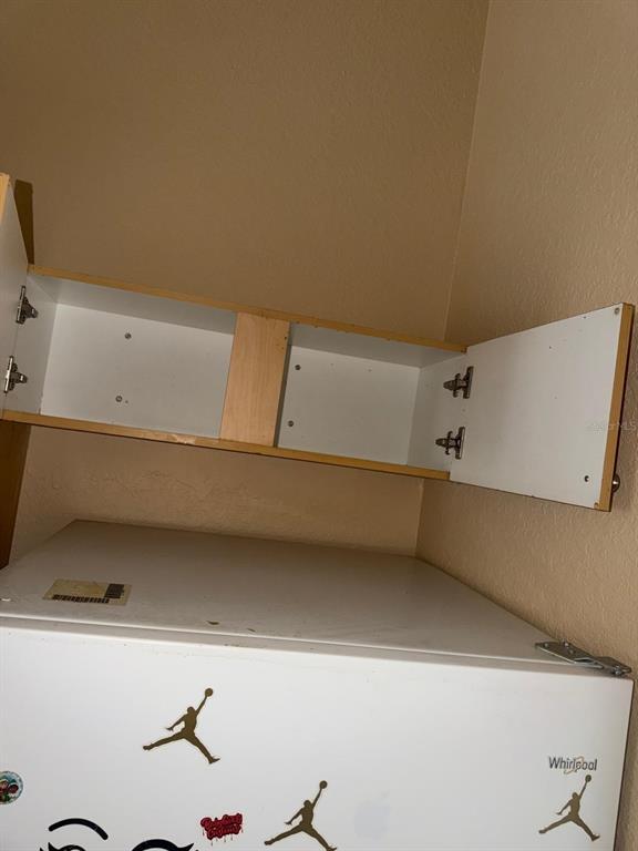 Building Photo - 8 Sawfish Ct