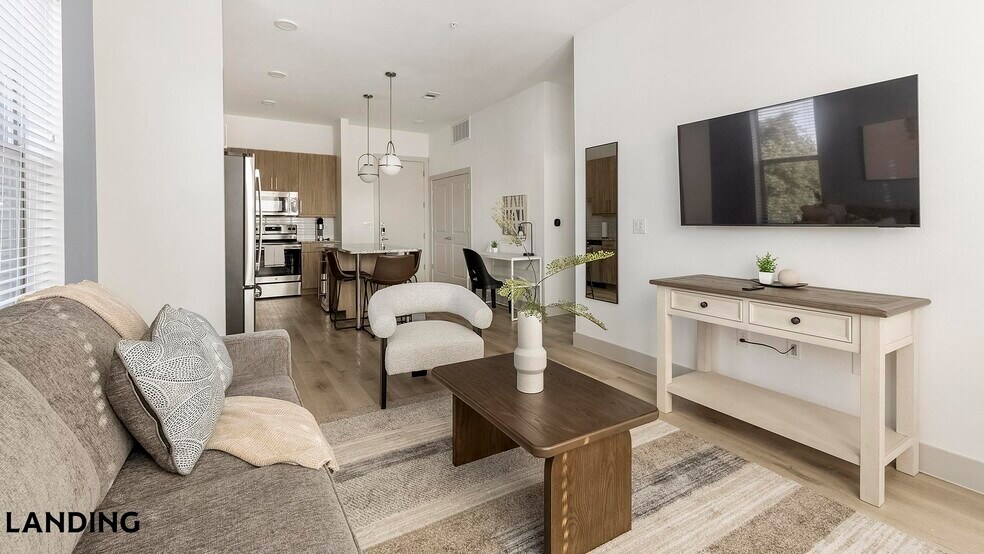 Building Photo - 13701 Montfort Dr