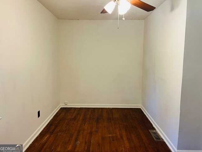 Building Photo - 50 Lone Oak St