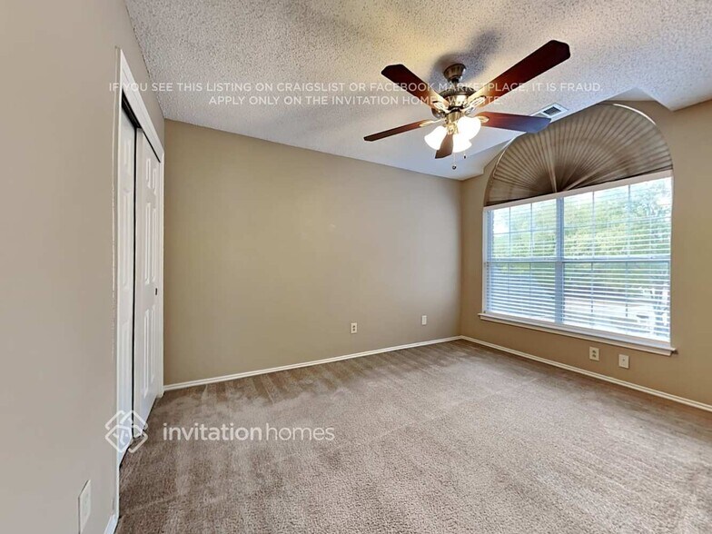 Building Photo - 3823 Branch Hollow Cir