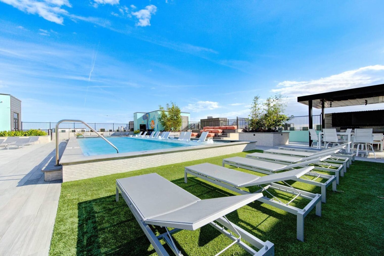 Building Photo - 1111 Shepherd Dr