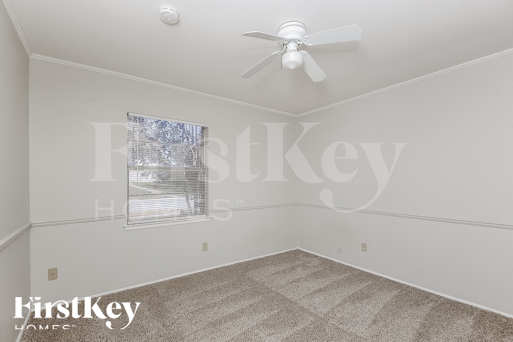 Building Photo - 2202 Lockwood Dr