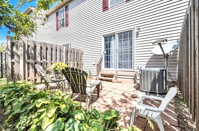 Building Photo - 5727 Kilbury Ln