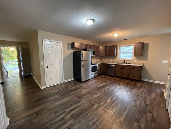 Building Photo - 1006 Northwood Dr