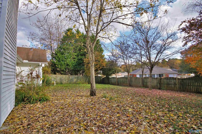 Building Photo - 115 Markum Ln