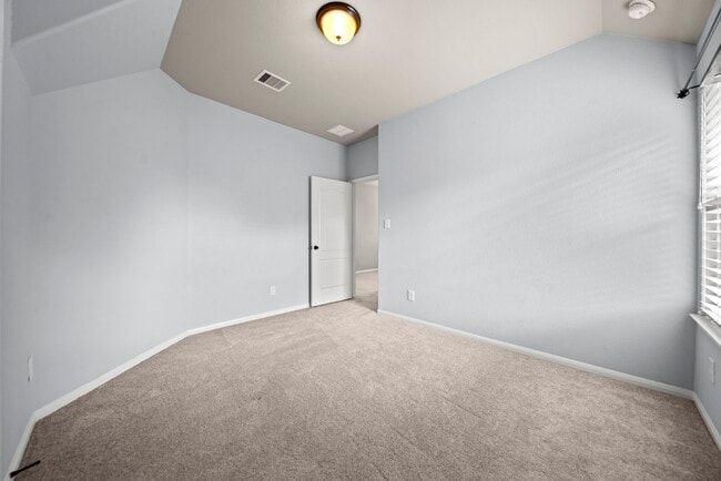 Building Photo - 307 Fairwood Springs Ln