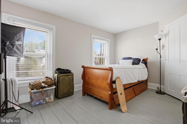 Building Photo - 343 Spring Mill Ave