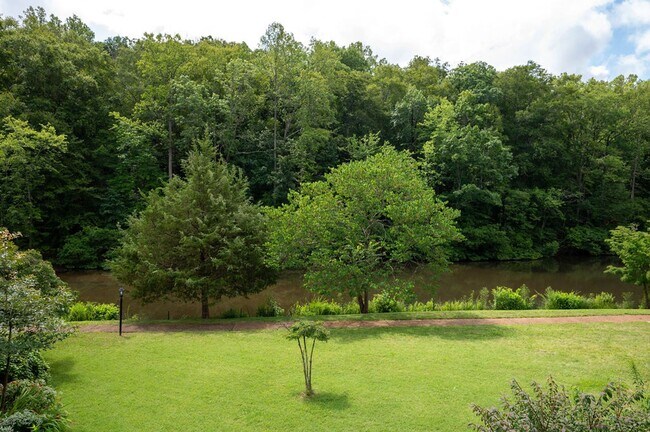Building Photo - 1285 Branchlands Dr