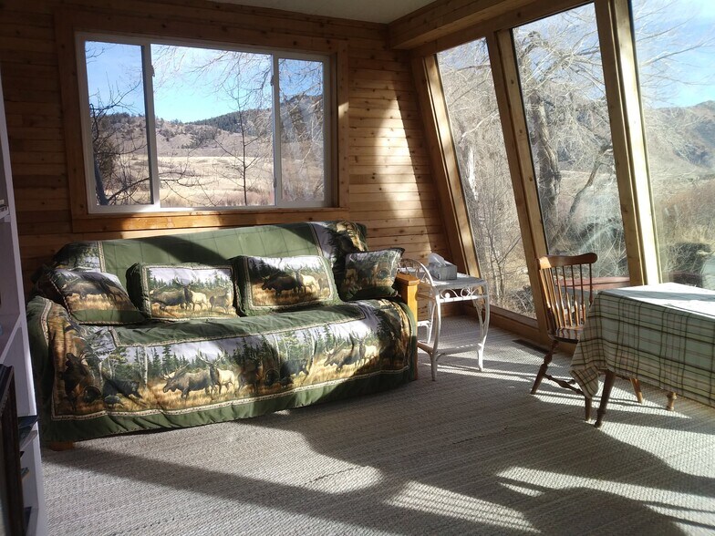 Building Photo - 3019 Hewlett Gulch Rd
