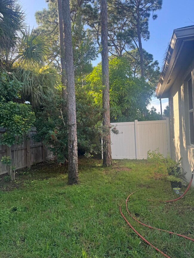 Building Photo - 2468 Timber Forest Dr