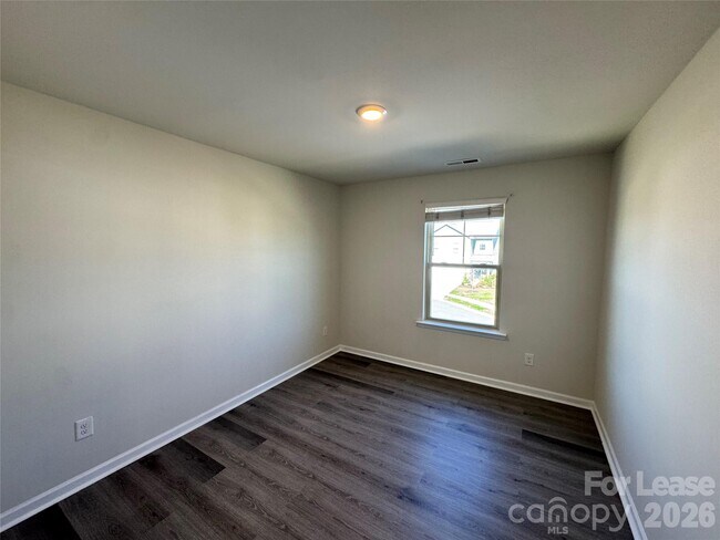 Building Photo - 1011 Maylen Trce