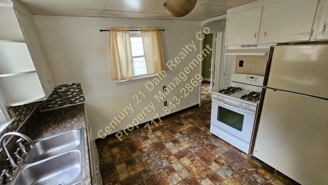 Building Photo - 3BR Cape Cod in York Suburban Schools