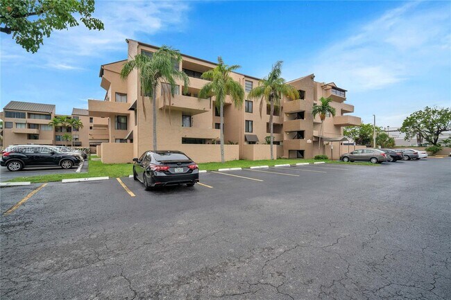 Building Photo - 10400 SW 108th Ave