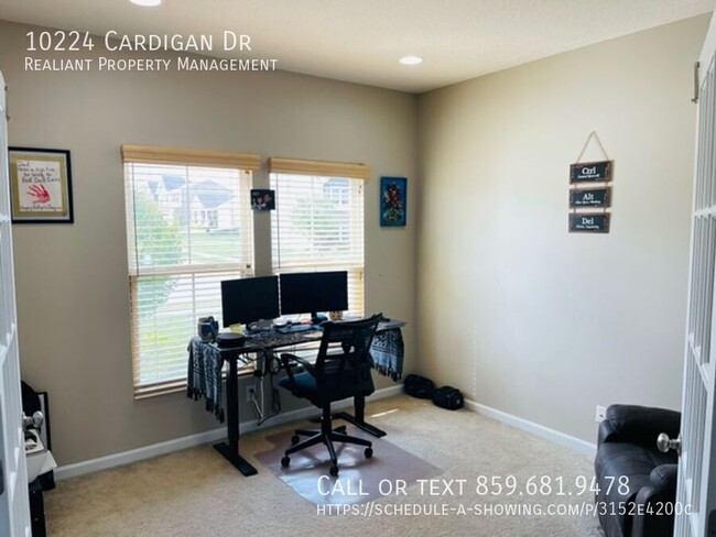 Building Photo - 10224 Cardigan Dr