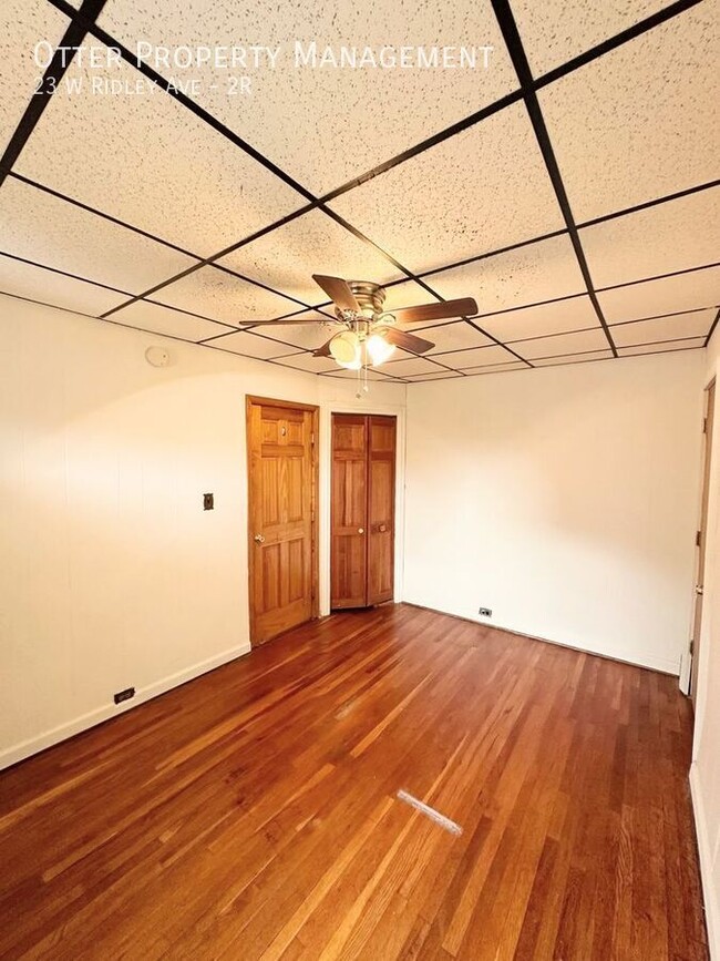 Building Photo - Lovely, Sun Drenched 3BR/1BA Ridley Park Apt