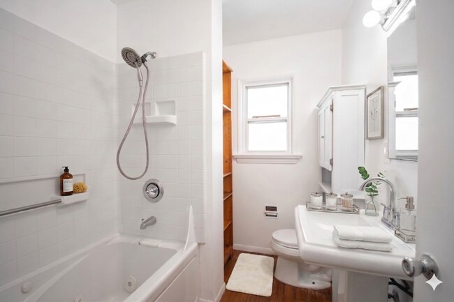 Building Photo - 1781 Washington Way