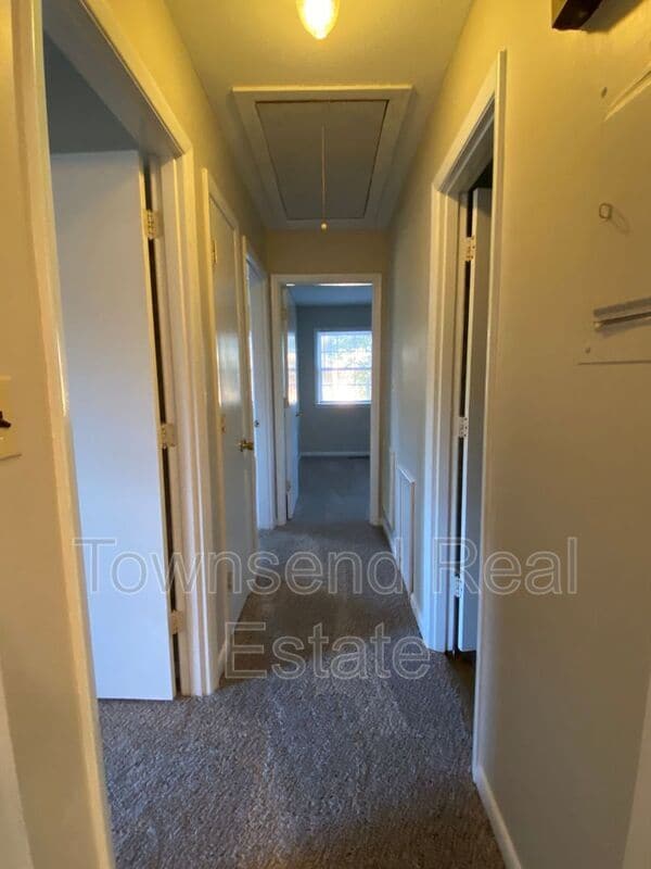 Building Photo - 6326 Greyfield Rd