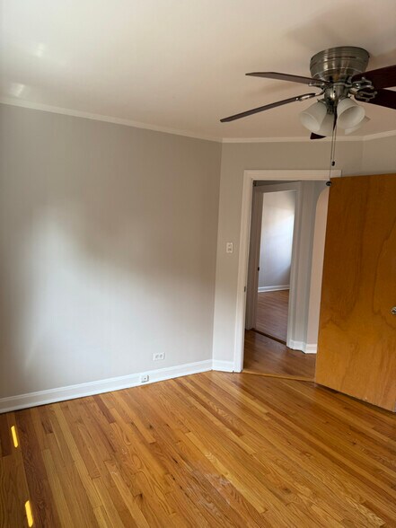 Building Photo - 5046 N Major Ave