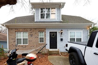 Building Photo - Great home in Chapel Hill!