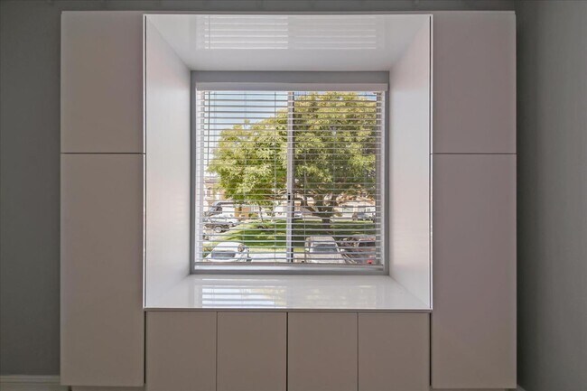 Building Photo - 4212 Vista Panorama Way