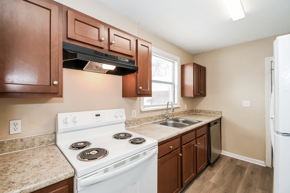 Building Photo - 346 W 68th St