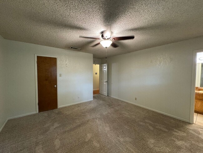 Building Photo - 3-Bedroom Apartment for Rent in Killeen