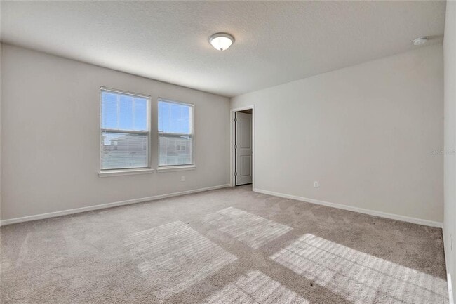 Building Photo - 1917 Summer Serenity Dr