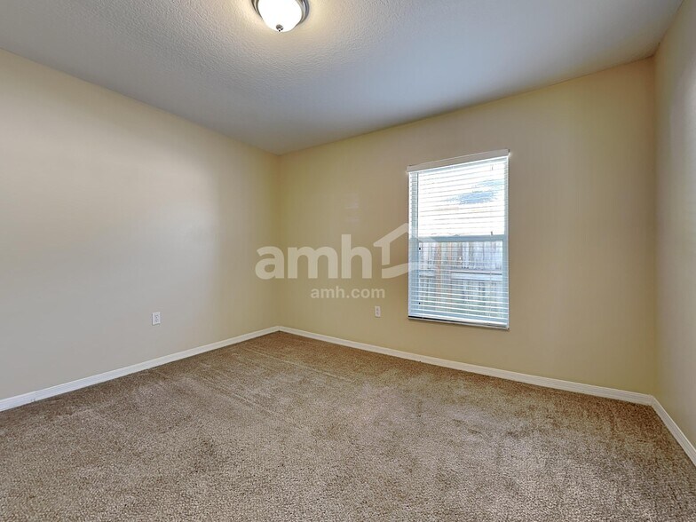 Building Photo - 29643 Morwen Pl