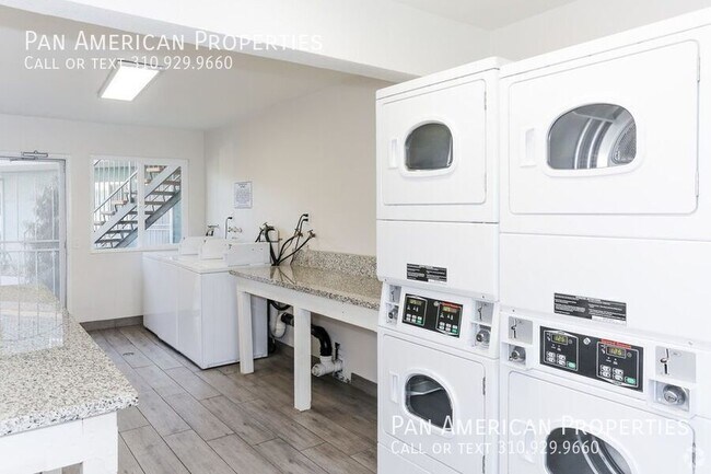 Building Photo - 13919 Coteau Dr