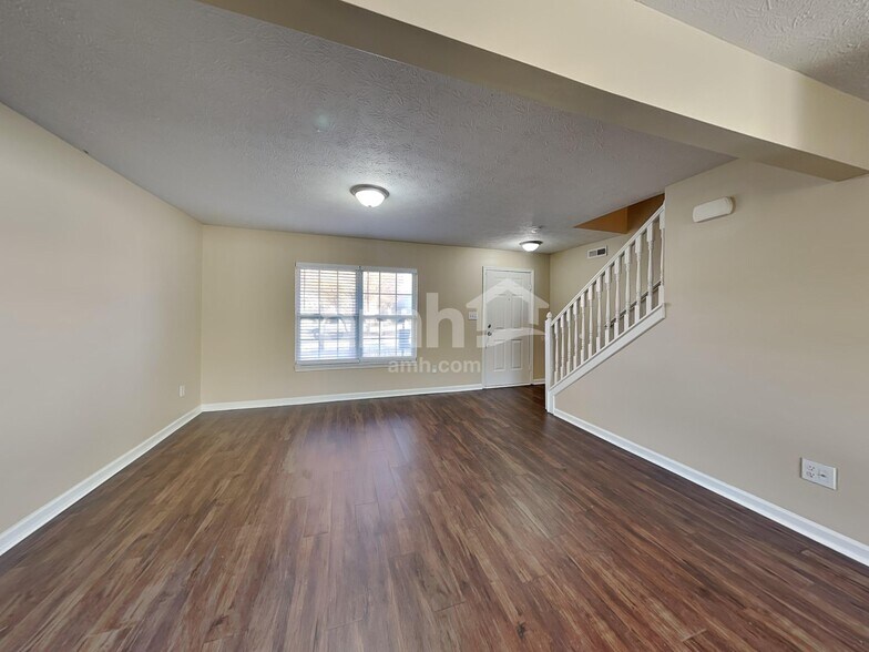 Building Photo - 12711 Buck Run Dr