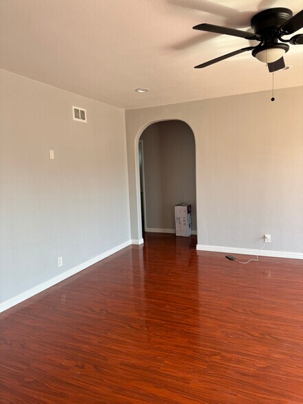 Building Photo - 13311 Lucille St
