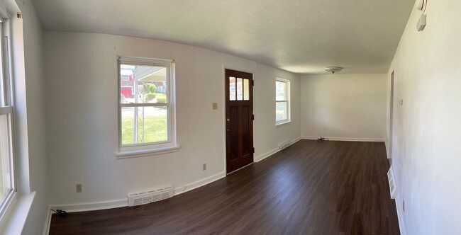 Building Photo - 2 Bedroom Single Family House Stanton Heights