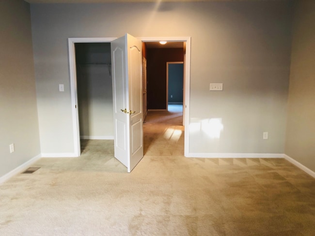 Building Photo - 22716 Beacon Crest Terrace