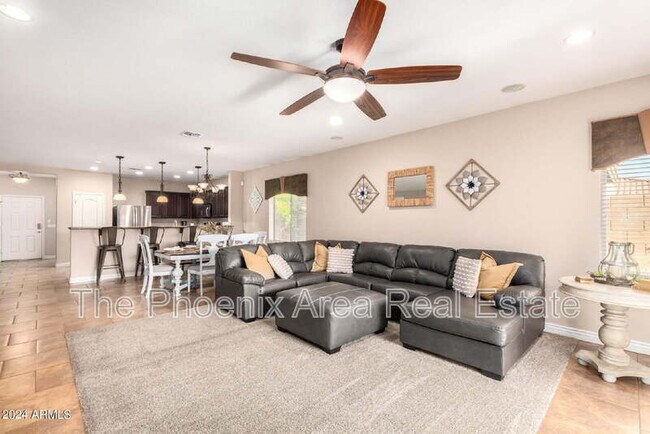 Building Photo - 3293 E Fandango Dr