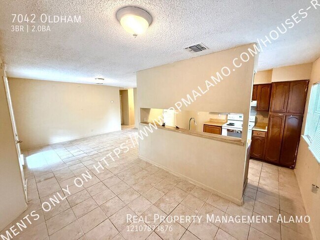 Building Photo - 7042 Oldham-