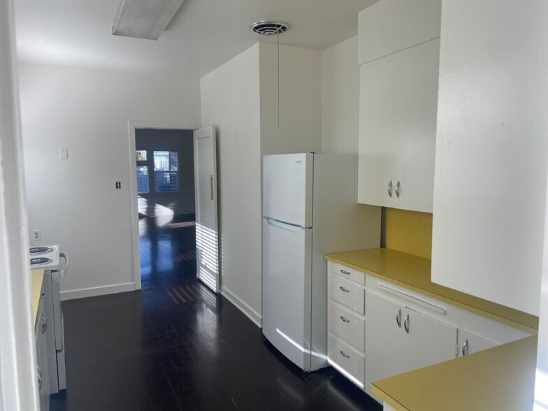 Building Photo - 3145 E St