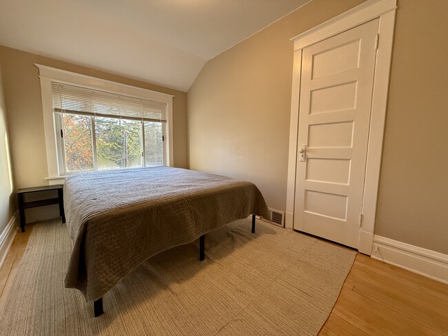 Bedroom #3 - 922 N 14th Ave E