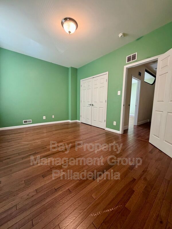Building Photo - 3847 Spring Garden St