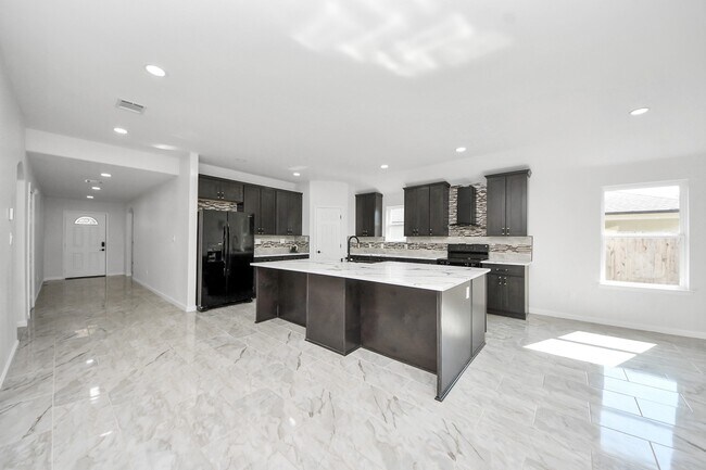 Building Photo - 51 Rd 5214