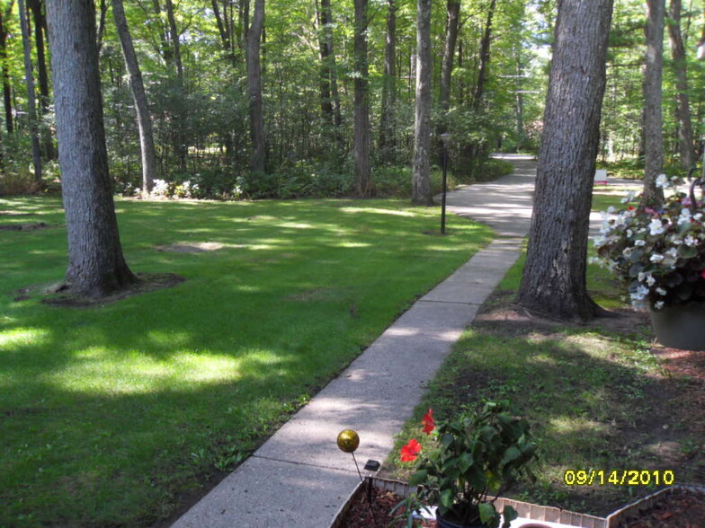 Private Wooded setting - N3024 Woodland Rd