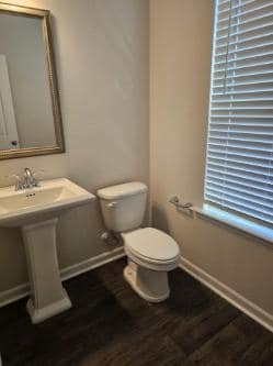 Building Photo - 102 Lowland Dr