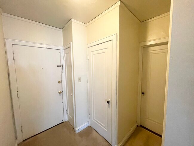 Building Photo - 4272 N Wilson