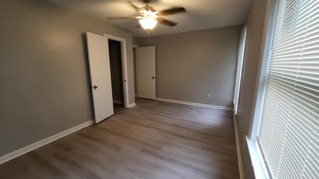Building Photo - 5195 Wren Cove
