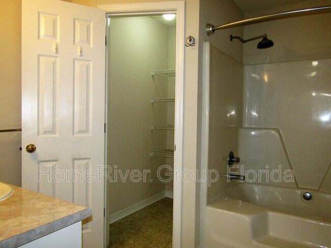 Building Photo - 4045 Buttonbush Dr