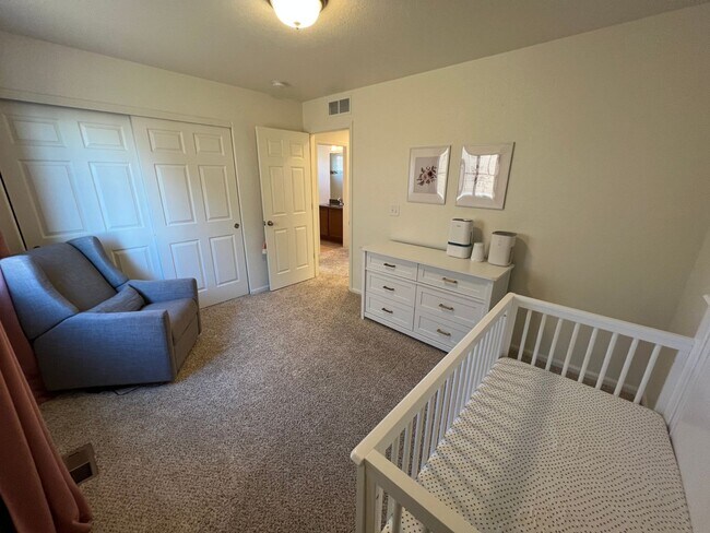 Building Photo - 4 Bed 4 Bath Home in Banning Lewis Ranch