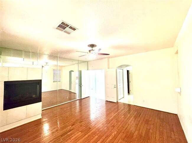 Building Photo - 1904 Bocale Ct