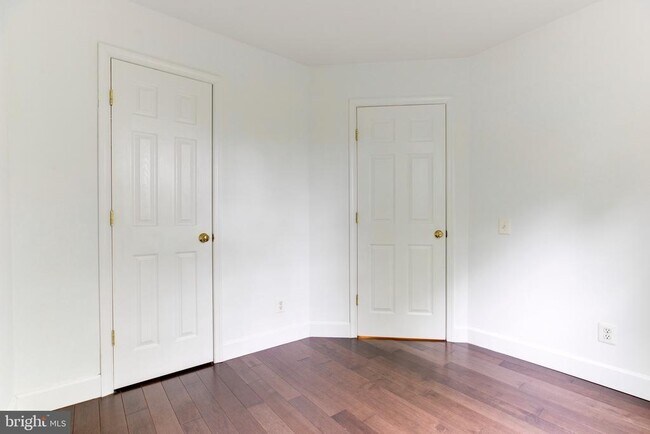 Building Photo - 6021 Riddle Walk