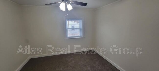 Building Photo - 517-519 S 81 St