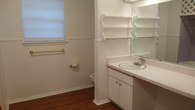 Building Photo - 7342 Shady Hollow Ln